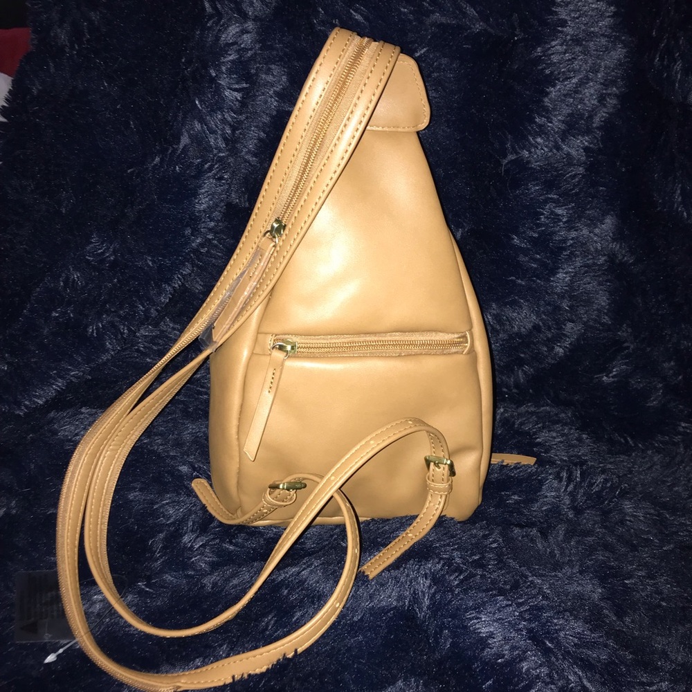 NWOT!!!! Tan/Camel Sling Backpack 🎒 - Picture 2 of 9